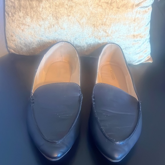 Preowned Express black loafers with gold accent on heels. Size 10. - Picture 2 of 5